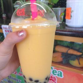 Mango bubble tea: perfect for a warm day!